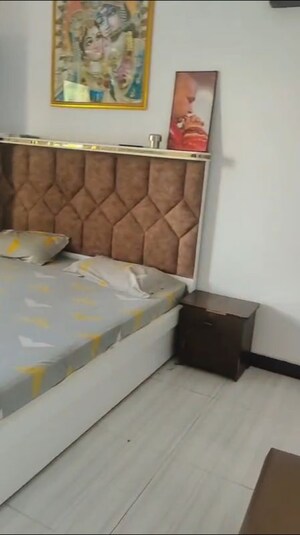 Bedroom in 3 BHK Builder Floor at Sector 9a – for Rent