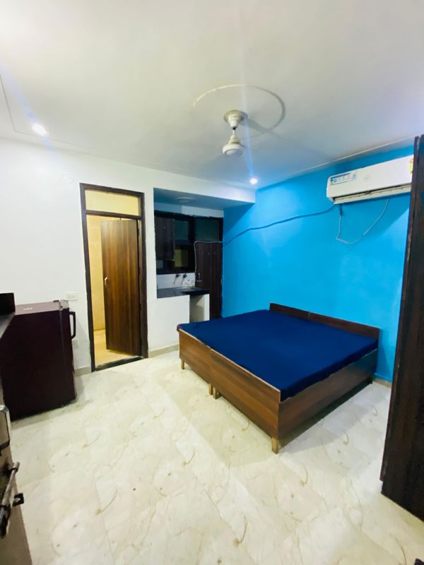 1 RkBuilder Floor For Rent in DLF City Phase 3