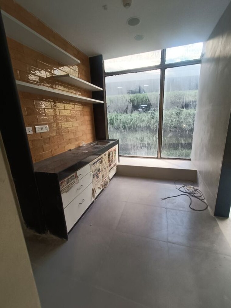 Room, lower parel west Commercial Office Space in IT/SEZ 13000 Sq.Ft. In Lower Parel West Mumbai 10296249