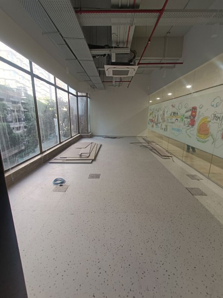 Balcony, lower parel west Commercial Office Space in IT/SEZ 13000 Sq.Ft. In Lower Parel West Mumbai 10296249