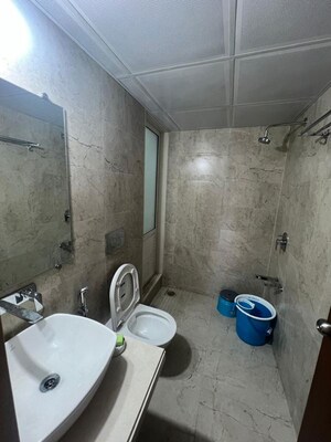 Bathroom in 1.5 BHK Apartment at Dosti West County Phase 4 Dosti Pine, Balkum Pada – for Rent