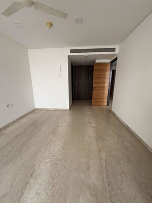 Room in 3 BHK Apartment at Omkar 1973, Worli – for Rent