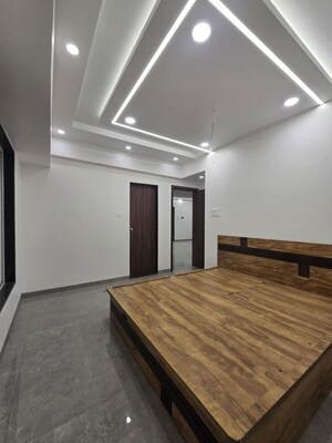 Room in 3 BHK Apartment at Darode Viraj Residency, Aundh – for Rent