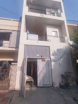 6+ BHK Independent House For Sale in GDA officer coloney, Nehru Nagar