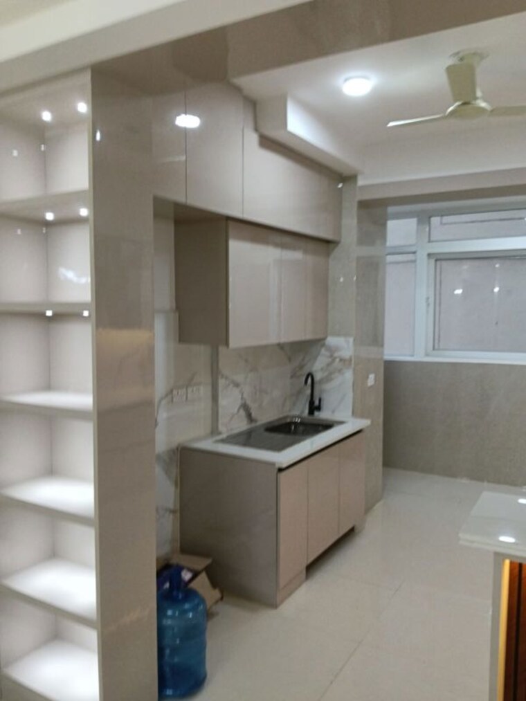 Kitchen, mahagun-mezzaria 3.5 Bedroom 2500 Sq.Ft. Apartment In Sector 78 Noida 10296356