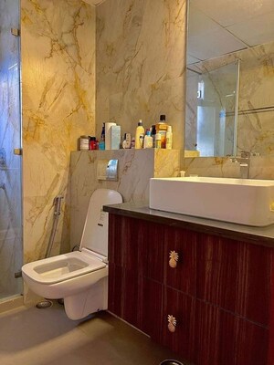 Bathroom in 3.5 BHK Apartment at Unitech Uniworld Gardens, Sector 47 – for Sale