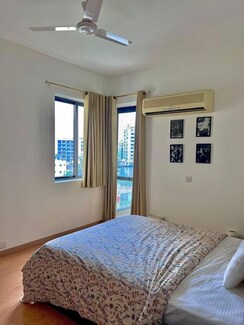 3.5 BHK + Servant Room Apartment For Sale in Unitech Uniworld Gardens