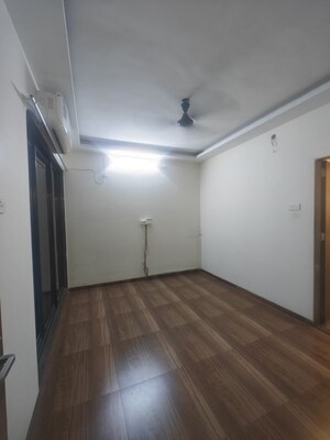 Room in 2 BHK Apartment at Juhi Greens, Seawoods – for Rent