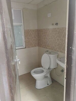 Bathroom in 2 BHK Apartment at Amrapali Golf Homes, Sector 4 Greater Noida – for Rent