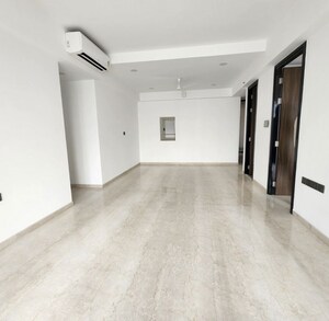 Room in 3 BHK Apartment at Lodha The World Towers World One Tier 2, Worli – for Rent