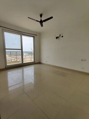 2 BHK Apartment For Sale in Sushma Green vista, Ghazipur