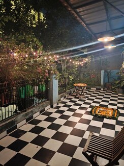 3.5 BHK + Servant Room Apartment For Rent in Vasant Apartment Mayur Vihar