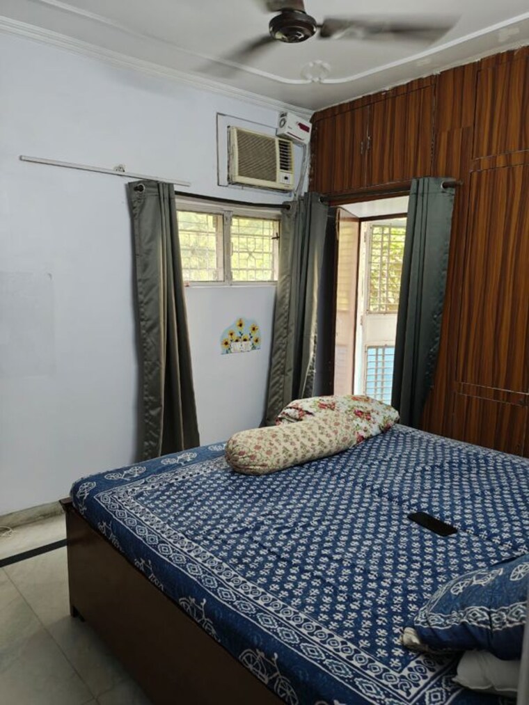 Bedroom, vasant-apartment-mayur-vihar 3.5 Bedroom 1450 Sq.Ft. Apartment In Mayur Vihar 1 Delhi 10296403