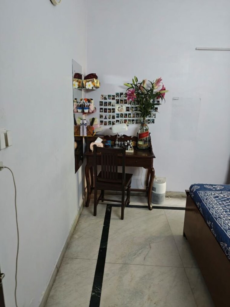 undefined, vasant-apartment-mayur-vihar 3.5 Bedroom 1450 Sq.Ft. Apartment In Mayur Vihar 1 Delhi 10296403