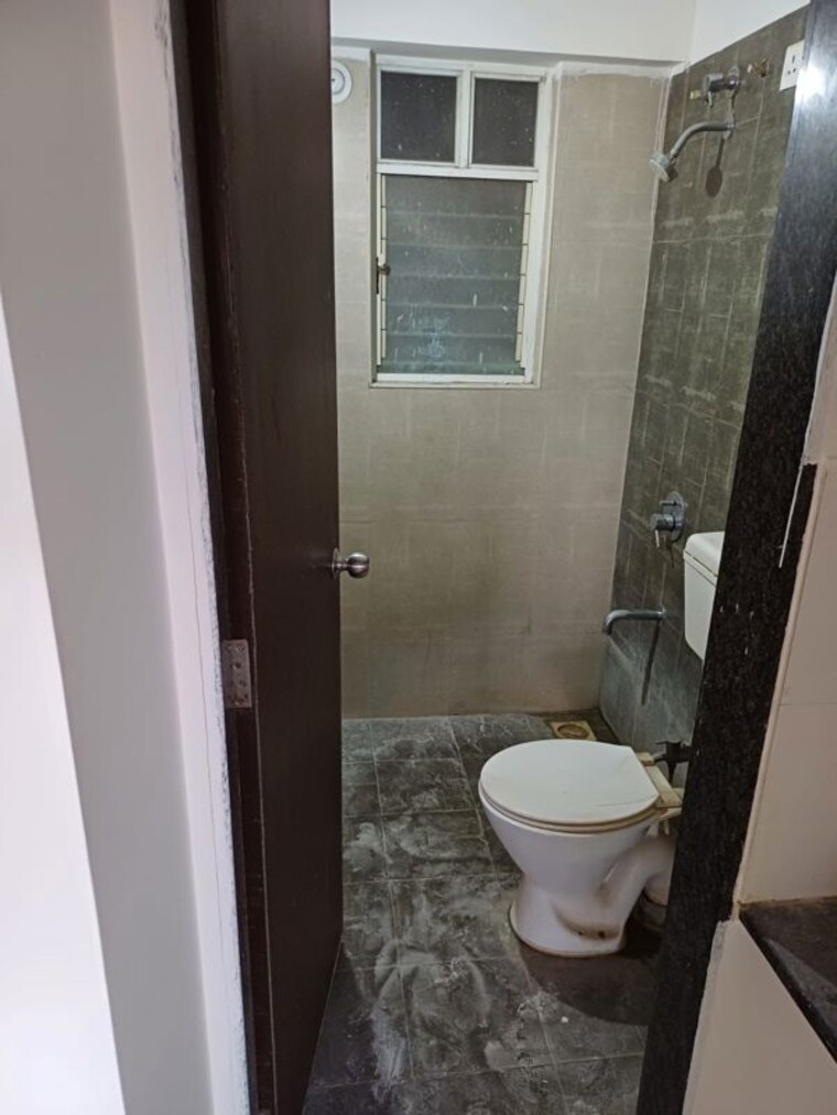 Bathroom, mantra-insignia 2 Bedroom 890 Sq.Ft. Apartment In Mundhwa Pune 10035498