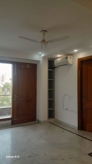 Room in 3 BHK Builder Floor at SS Mayfield Gardens, Sector 51 – for Rent