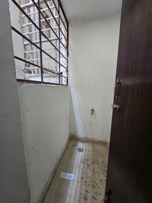 Staircase in 1 BHK Apartment at Saket – for Rent