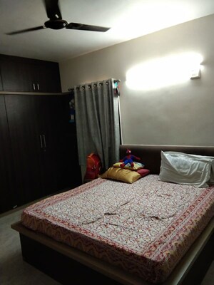 Bedroom in 5 BHK Apartment at Satellite – for Rent
