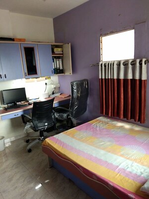 Bedroom in 5 BHK Apartment at Satellite – for Rent