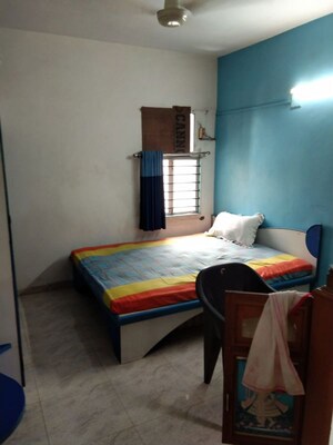 Bedroom in 5 BHK Apartment at Satellite – for Rent