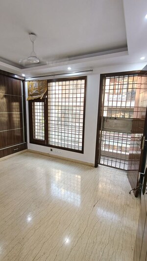 Room in 2 BHK Builder Floor at Malviya Nagar – for Rent