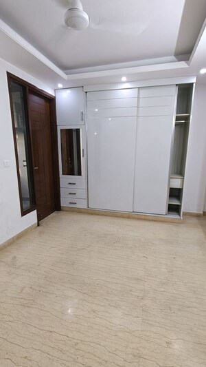 Room in 2 BHK Builder Floor at Malviya Nagar – for Rent