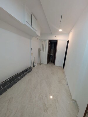 Room in 4 BHK Apartment at Shubh Nirvana, Viman Nagar – for Rent