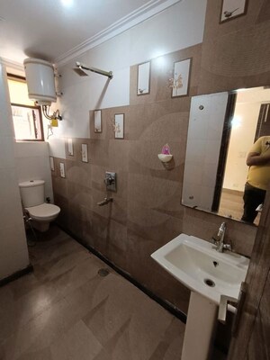 Team Area in 2 BHK Builder Floor at Malviya Nagar – for Rent