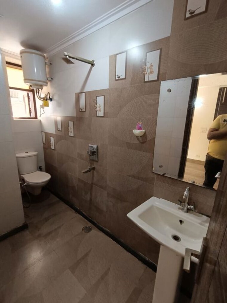 Team Area, malviya nagar 2 Bedroom 1000 Sq.Ft. Builder Floor In Malviya Nagar Delhi 10296516