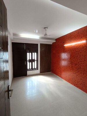 Room in 2 BHK Builder Floor at Malviya Nagar – for Rent
