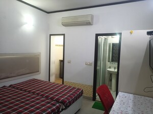 Bedroom in 1 RK Builder Floor at Gautam Nagar – for Rent