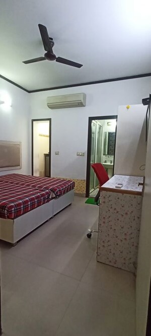 Bedroom in 1 RK Builder Floor at Gautam Nagar – for Rent