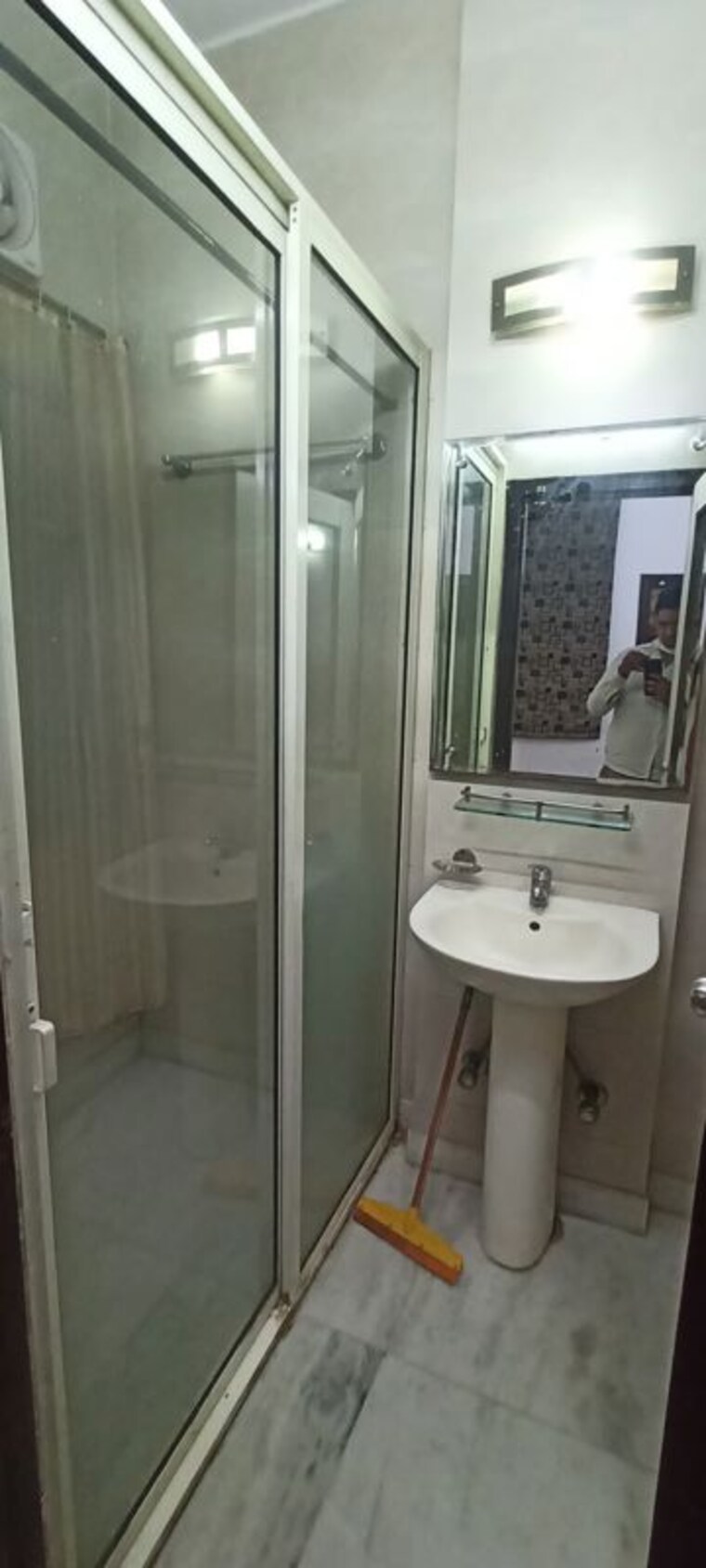 Bathroom, gautam nagar 1 RK 300 Sq.Ft. Builder Floor In Gautam Nagar Delhi 10296532