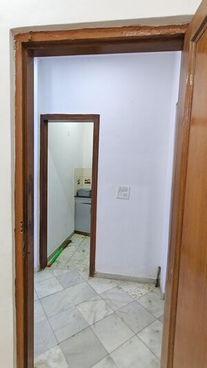 Room in 1 BHK Builder Floor at Malviya Nagar – for Sale