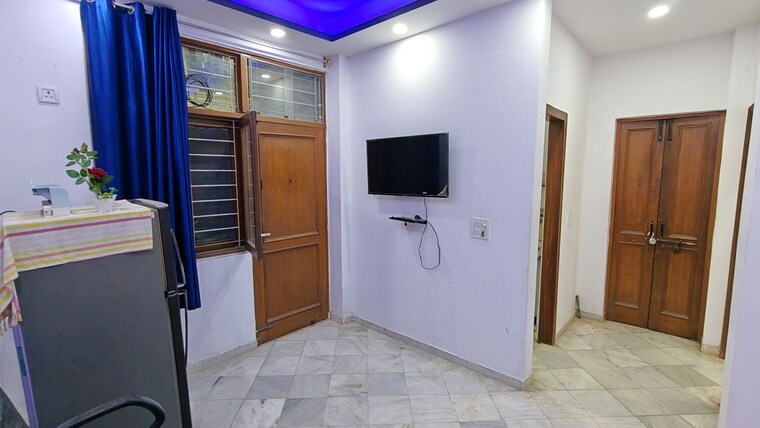 Room, malviya nagar 1 Bedroom 600 Sq.Ft. Builder Floor In Malviya Nagar Delhi 10296551