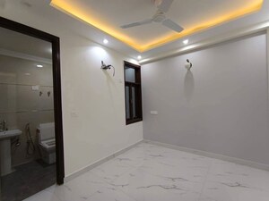Room in 2 BHK Builder Floor at Saket – for Rent