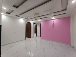 Room in 2 BHK Builder Floor at Saket – for Rent