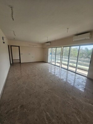 Room in 3 BHK Apartment at L & T Emerald Isle Tower 16, Powai – for Rent