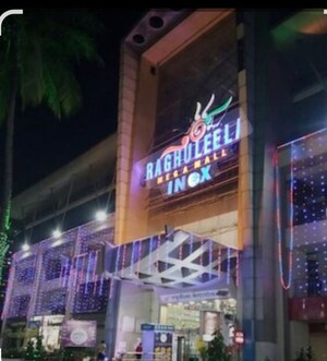  Office Space For Rent in Raghuleela Mega Mall, Kandivali West