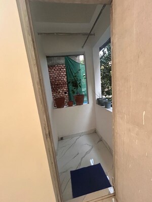 Furnished Amenities in 1 BHK Apartment at Bangur Avenue – for Rent