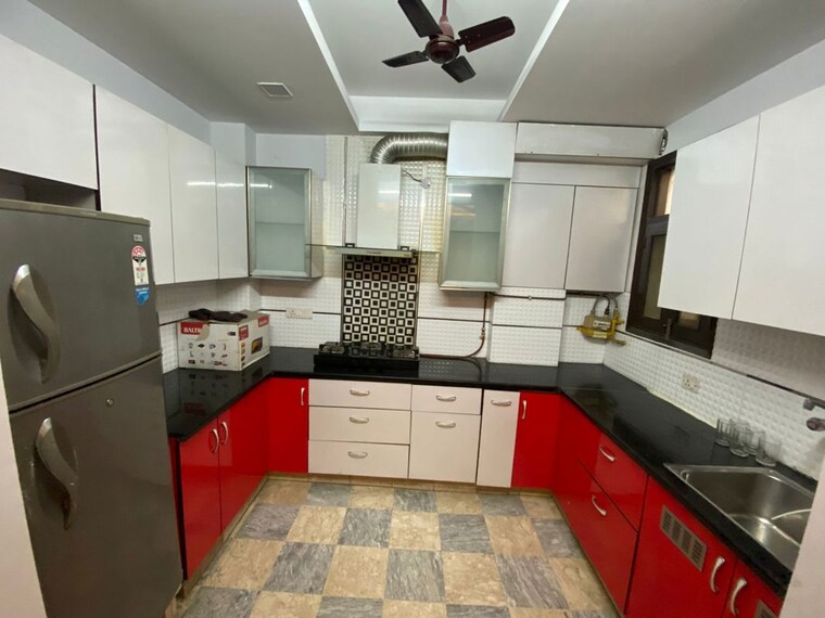 Kitchen, safdarjung enclave 3 Bedroom 1800 Sq.Ft. Builder Floor In Safdarjung Enclave Delhi 10296610
