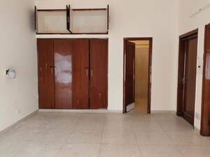Room in 3 BHK Builder Floor at Greater Kailash I – for Rent