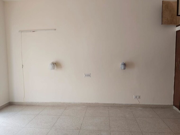 Room, greater kailash i 3 Bedroom 3000 Sq.Ft. Builder Floor In Greater Kailash I Delhi 10296641