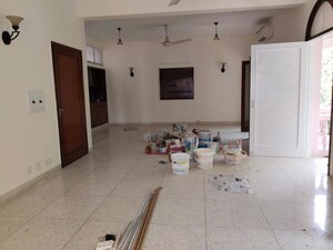 Room in 3 BHK Builder Floor at Greater Kailash I – for Rent