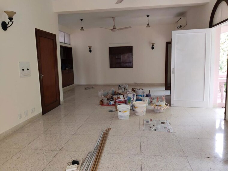 Room, greater kailash i 3 Bedroom 3000 Sq.Ft. Builder Floor In Greater Kailash I Delhi 10296641