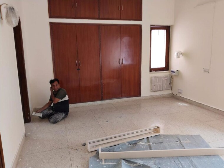 Bedroom, greater kailash i 3 Bedroom 3000 Sq.Ft. Builder Floor In Greater Kailash I Delhi 10296641