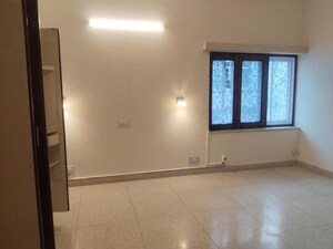 Room in 3 BHK Builder Floor at Greater Kailash I – for Rent