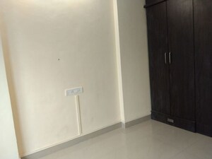 Room in 2 BHK Apartment at Hiranandani Powai Park, Powai – for Rent