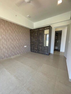 Room in 3 BHK Apartment at Kanakia Silicon Valley, Powai – for Rent