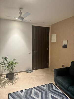 Room in 1 BHK Apartment at Hiranandani Regent Hill, Powai – for Rent